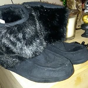Black winter slippers